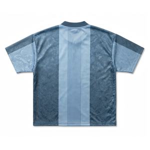 Maillot de football rétro personnalisé à panneaux, col en V, bleu clair et bleu foncé, texturé, sublimation intégrale, entraînement professionnel - Product Image 3