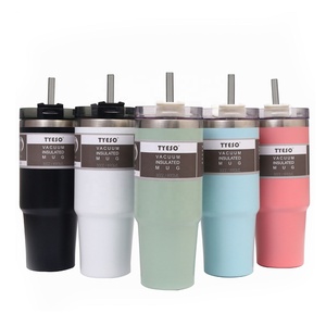 JZYZ bouteille d'eau créative irrégulière vente en gros Tube carré Fruit café <span class=keywords><strong>une</strong></span> <span class=keywords><strong>chope</strong></span> à bière avec un bracelet en verre épaissi - Product Image 1