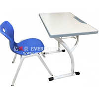 Ensemble de mobilier scolaire moderne de haute qualité populaire, bureau en bois avec plateau ergonomique, chaise écologique pour étudiants, panier à livres