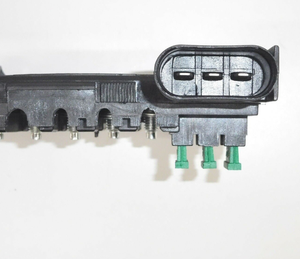 Boîtier de fusibles de batterie pour <span class=keywords><strong>AUDI</strong></span> <span class=keywords><strong>A3</strong></span> VW GOLF 1J0937617A - Product Image 3