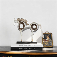 Sculpture de cheval en aluminium Art Déco faite à la main, décoration d'intérieur pour chambre, bureau, hall d'entrée