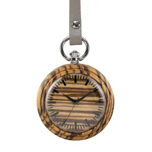 새로운 남자 여자 빈티지 복고풍 선물 럭셔리 새겨진 나무 시계 가죽 체인 석영 운동 포켓 시계 Reloj De Bolsillo