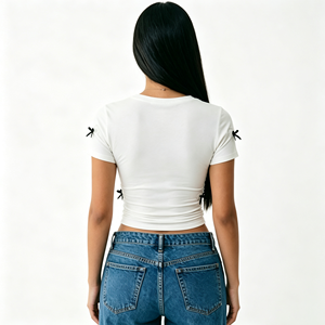 <span class=keywords><strong>T</strong></span>-<span class=keywords><strong>shirt</strong></span> Crop Top Bianco a Maniche Corte con Motivo a Cuore e Fiocco a Farfalla, Vestibilità Slim, per <span class=keywords><strong>Donna</strong></span>, Estivo, Casual, Moda Streetwear - Product Image 3