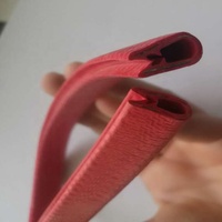 Bandes de caoutchouc rondes en mousse EPDM extrudée blanche, rouge, bleue, noire, en caoutchouc naturel solide et dur, provenant d'une usine chinoise