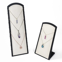 Haute qualité en cuir bijoux organisateur plateau boutique affichage conteneur pour colliers bagues boucles d'oreilles et bracelets