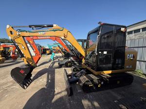 Excavatrice compacte CAT 305.5 d'occasion, performances de fonctionnement fluides, force de creusement élevée, faible nombre d'heures de travail, idéale pour les chantiers étroits - Product Image 2