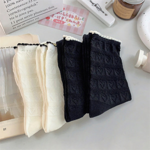 Calcetines de mujer, color blanco, negro, color sólido, patrón de diamantes, transpirables, absorben el sudor, para jóvenes de 18 a 40 años - Product Image 5