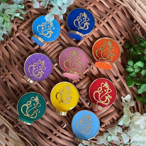 Ensemble de bougies chauffe-plat Ganesh élégantes multicolores faites à la main Collection Diya décorative festive pour le mariage et Noël Diwali - Product Image 1