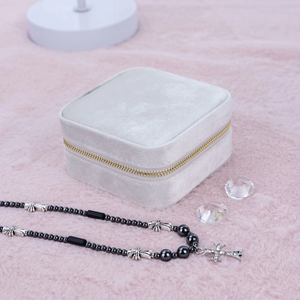 Portable Velvet Jewelry <b>Box</b> with Zipper Closure Square Shape for Jewellery Storage in Pink White Blue Colors - Product Image 3