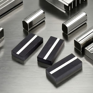 בלוקים מגנטיים מגומי, חיתוך בהתאמה אישית, ניקוב, יציקה, אלקטרומגנט פריט תעשייתי, הרמת כרטיסים, פס מגנטי - Product Image 4