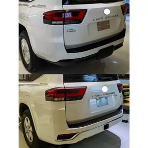 Kit de Mejora de Parachoques Delantero y Trasero en Blanco Perla para Toyota LC300 Land Cruiser 2022-2025 - Product Image 2