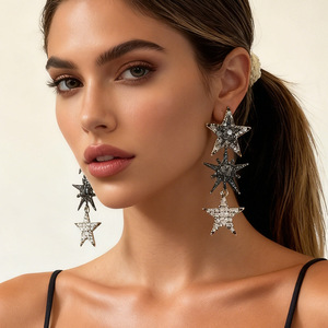 Boucles d'oreilles pendantes à pampilles en strass brillants, luxueuses et exquises, nouvelle mode, longues, avec pendentif étoile, personnalisées pour femmes - Product Image 6