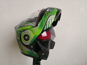 2020 caliente venta de productos en línea de China bajo precio al por mayor flip doble visera del casco - Product Image 2