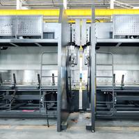 Presse plieuse hydraulique CNC avancée HARSLE pour le pliage de tôles de précision dans l'industrie automobile, aérospatiale et de la construction