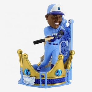 Figura di giocatore di Baseball ispirata alla figura di giocatore di Baseball con Base a corona decorazione della scrivania SE7ART in resina personalizzata Perez Style Bobblehead Kansas Royals - Product Image 1