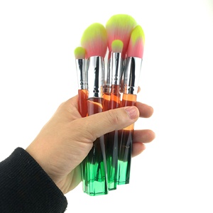 Pennelli da Trucco in Nylon Sintetico Personalizzati Eleganti all'Ingrosso con Manico in Plastica Arancione Giallo e Dettagli Verdi Effetto Marmo - Set da 5 Pezzi - Product Image 4