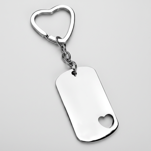 Portachiavi a Forma di Cuore con Targhetta Rettangolare e Ritaglio a Cuore - Product Image 2