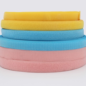 Cintas de gancho y bucle de la fábrica Qiyue: pegatinas de letras no adhesivas al por mayor para ropa y equipaje - Product Image 1