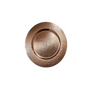 Assiette de présentation ronde en laiton martelé, faite à la main, de qualité supérieure, pour la vaisselle - Product Image 1