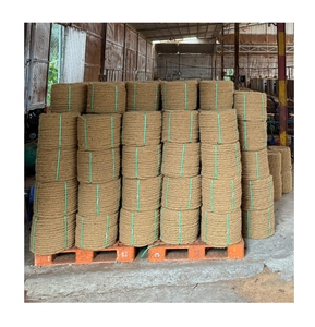 Rouleaux de corde en fibre de coco naturelle de qualité supérieure, couleur brun doré, épaisseur 16-20 mm, pour la fabrication de tapis en fibre de coco, l'agriculture et l'aménagement paysager - Product Image 1
