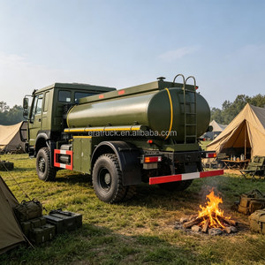 Camion-citerne SINOTRUK HOWO adapté aux opérations sur le terrain, 4x4 AWD tout-terrain, 5000L 8000L, camion-citerne à eau diesel à vendre - Product Image 5