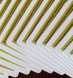 Cartas de Póker Personalizadas con Impresión Premium en Dorado, Diseño de Sol Rojo, Logotipo Personalizado, Uso Familiar, Papel de 310 g/m², Caja Especial - Product Image 1