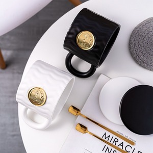 แก้วกาแฟเซรามิกพร้อมฝาและช้อน ลายหมีน่ารัก สีดำด้าน 360 มล. แก้วน้ำชาสำหรับใช้ในบ้าน - Product Image 3