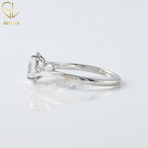 Anillo de Compromiso de Plata 925 con Diamantes de Moissanita de Corte Oval y Marquise, Anillo de Cinco Piedras, Anillo de Boda para Mujer - Product Image 6