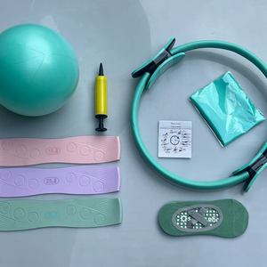 Kit Essenziale Pilates Set di Attrezzature per Esercizi Yoga per Donne Allenamenti a Casa con Mini Palla, Fasce di Resistenza, Calzini Yoga - Product Image 6