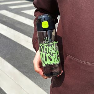 Bouteille d'eau de sport sans BPA de 700 ml, nouvelle en 2026, à large ouverture, étanche, sans odeur plastique, avec poignée et corde, pour l'école - Product Image 4