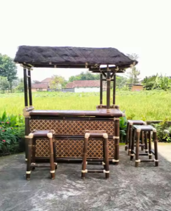 Meubles d'extérieur de haute qualité, faits à la main, traditionnels, en bambou, pour bar Tiki et pergola, design Sulawesi - Product Image 5
