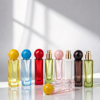 Botol Parfum Kaca Bening Persegi 30ml dengan Pompa Semprot untuk Tutup, Pilihan Warna Beragam, Logo Dapat Disesuaikan, Dapat Diisi Ulang