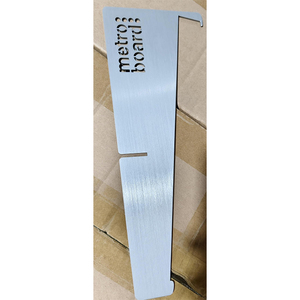 محطة شحن لاسلكية KH 3 1 مع محاذاة مغناطيسية وتشطيب جلدي - خرج طاقة 15 واط للسماعات والساعات الذكية، هيكل من سبائك الألومنيوم - Product Image 3