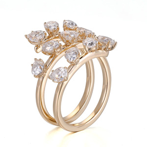 Maßgefertigter Edel-Schmuck Massiver 10K Gelbgold Birnenförmiger Moissanit-Diamantring Damenschmuck Perfekt als Valentinstagsgeschenk - Product Image 2