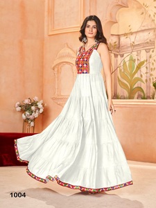 Robe spéciale Navratri de concepteur d'approvisionnement direct d'usine pour porter la robe de mariage pour la mariée à un prix abordable - Product Image 2