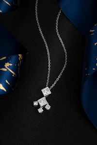 Collier pendentif classique en or blanc massif 14 carats avec diamant de laboratoire taille princesse 0,92 ct |   Pendentif en diamant de laboratoire taille princesse - Product Image 3