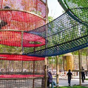 Parcours d'obstacles en bois Ropecube Forest Adventure Equipment, aire de jeux en filet en hauteur, aire de jeux de loisirs de grande capacité pour les centres de villégiature - Product Image 1