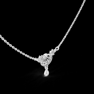 Elegante Colgante de Diamantes en Forma de Media Luna con Diseño Floral Plateado para Uso Diario y Bodas - Product Image 2