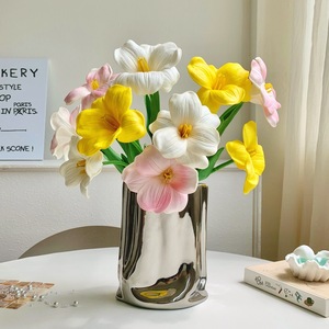 Bouquet de tulipes artificielles Qingyu Chronicle QYJ160, décoration d'intérieur, ornement de table pour salon - Product Image 1