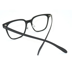 Vente en gros de <span class=keywords><strong>lunettes</strong></span> personnalisées en usine, <span class=keywords><strong>lunettes</strong></span> tendance à marque privée, montures de <span class=keywords><strong>lunettes</strong></span> en fibre de carbone unie <span class=keywords><strong>pour</strong></span> hommes - Product Image 4