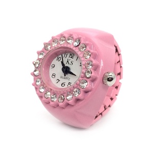 Reloj de Anillo Premium Chapado en Oro con Diamantes, Acero Inoxidable, Resistente al Agua, Mini Reloj de Cuarzo <span class=keywords><strong>para</strong></span> Mujer - Product Image 4