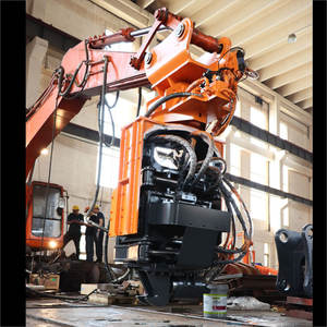 Pile Driver Excavateur - Product Image 1