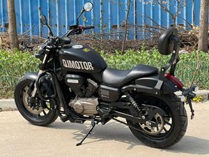 Moto Cruiser Rétro Qianjiang Shang <span class=keywords><strong>300s</strong></span> Prince à Essence, Moteur 300cc Refroidi par Liquide - Product Image 3