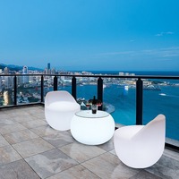 Table et chaises de jardin BANLU XH, imperméables, style nordique, pour cour et balcon, avec personnalisation du moule.