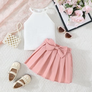 Set Estivo per Bambina con Top Halter Decorato con Fiocco e Gonna Plissettata, Outfit Alla Moda per Uso Quotidiano - Product Image 3