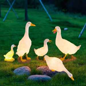 Escultura de Pato de Fibra de Vidrio con Luces LED para Exteriores, Decoración de Jardines y Exhibiciones Comerciales de Animales - Product Image 1