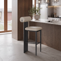 Tabouret de bar en bois massif de style rétro français avec configuration à pédale, sans accoudoirs, pour comptoir haut de restaurant ou bar