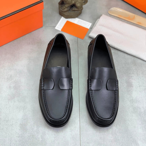 รองเท้าโลฟเฟอร์ลำลองผู้หญิง สีดำ หนังเรียบ สวมใส่สบาย พื้นหนา เหมาะสำหรับใส่ทำงานหรือในชีวิตประจำวัน - Product Image 1