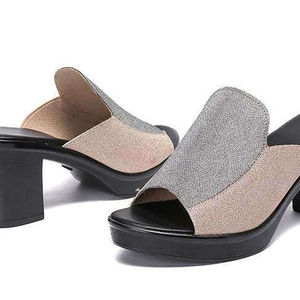 Sandales à talons compensés pour femmes, nouvelle conception estivale, talons épais, brillantes, décontractées, intérieures et extérieures, style simple - Product Image 4