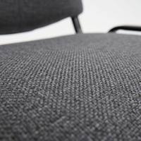 Chaise de bureau moderne et robuste en maille avec un design simple, structure en fer, sans accoudoirs, confortable pour une utilisation au bureau